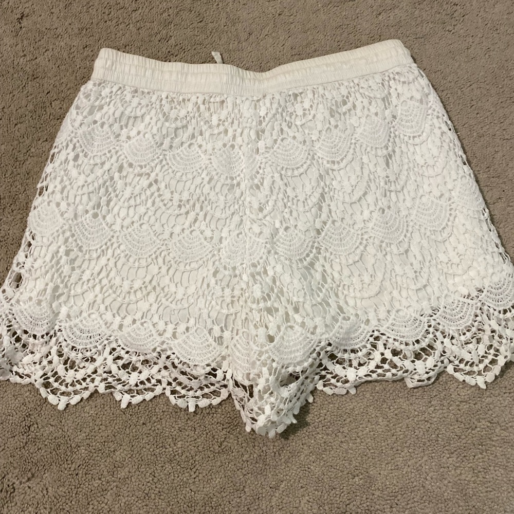 White Patterned Shorts - Picture 2 of 4